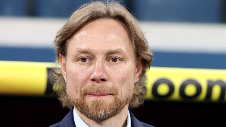 Валерий Карпин