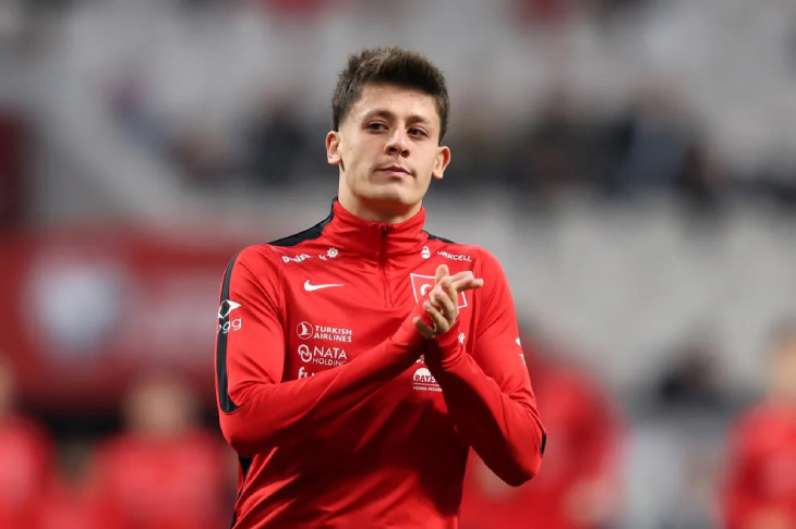 Арда Гюлер на разминке