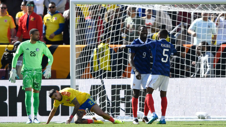 Маркюс Тюрам празднует гол