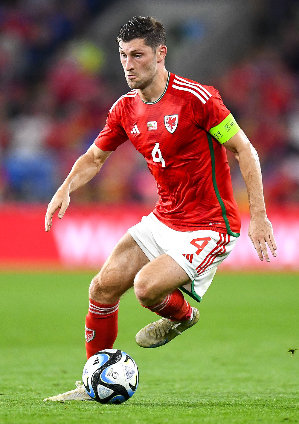 Бен Дэвис в футболке сборной Уэльса