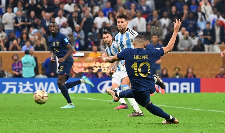 Килиан Мбаппе сравнивает счет в финале ЧМ-2022