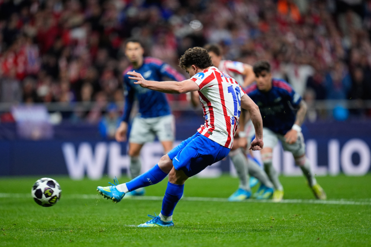 Пенальти Альвареса