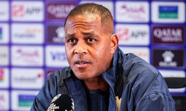 Патрик Клюйверт — бывший главный тренер сборной Индонезии