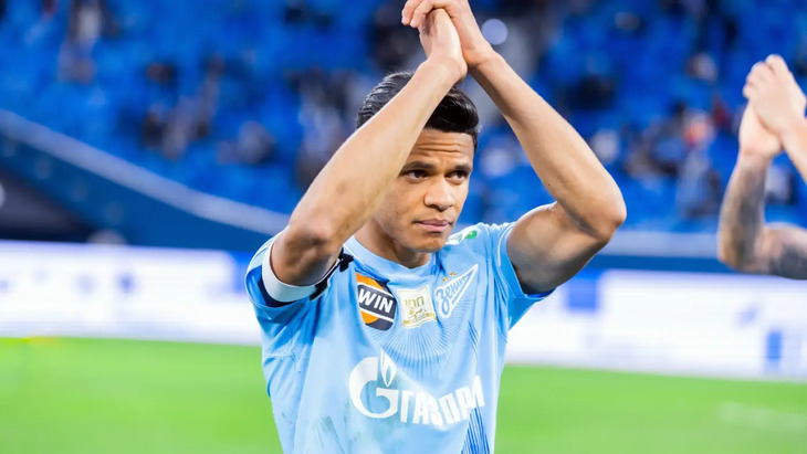 Дуглас Сантос