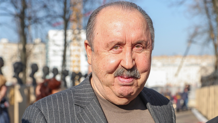 Валерий Газзаев
