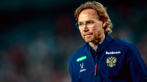 Валерий Карпин