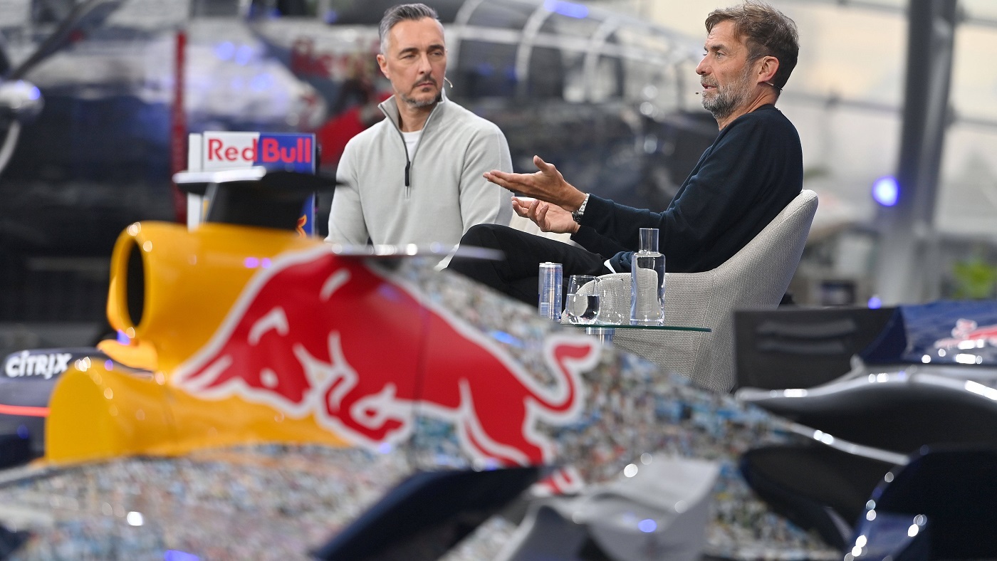 Клопп во время презентации своего назначения в Red Bull