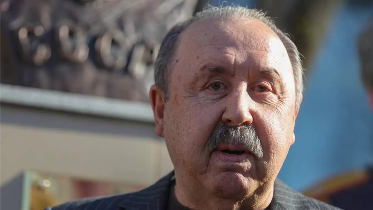 Валерий Газзаев