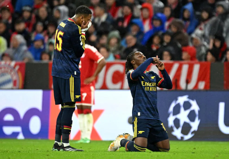 Эберечи Эзе празднует гол