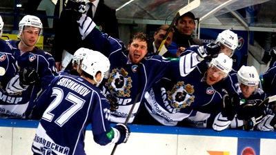 «Амур» прервал четырехматчевую победную серию «Медвешчака»