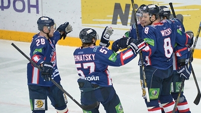 Хоккеисты «Торпедо»