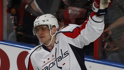 Овечкин празднует взятие ворот