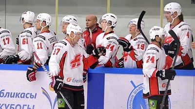 Хоккеисты «Авангарда»