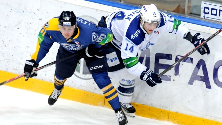 Игорь Левицкий (слева) против Филипа Новака