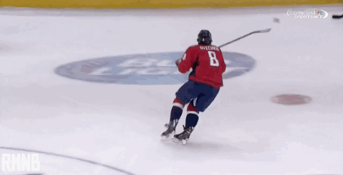 Неудачный силовой прием Александра Овечкина 