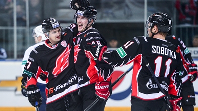 Хоккеисты «Авангарда»