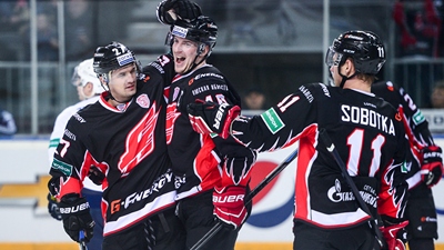 Хоккеисты «Авангарда»