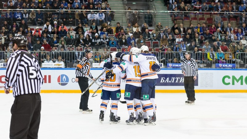 Хоккеисты «Амура»