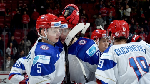 Хоккеисты молодежной сборной России