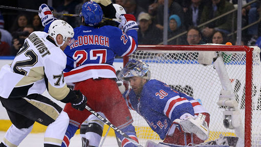 Фрагмент матча «Нью-Йорк Рейнджерс» — «Питтсбург Пингвинз»