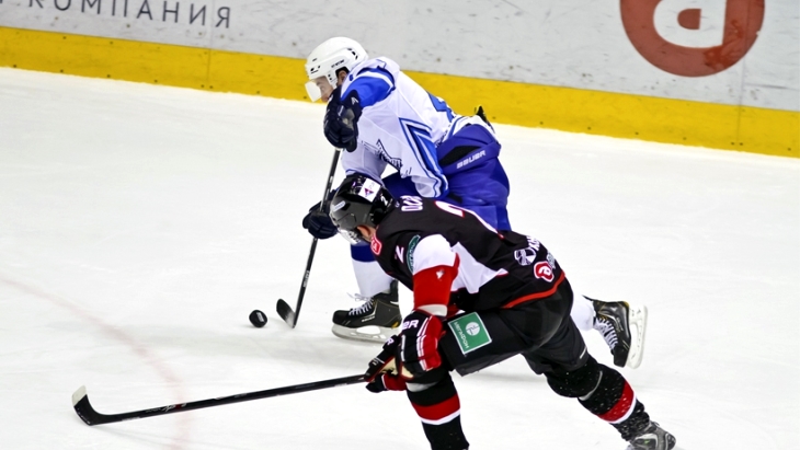 Челябинцы уступили «Нефтехимику»