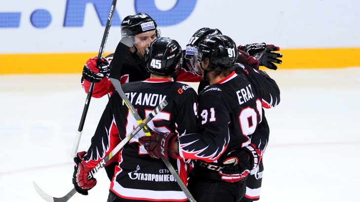 Хоккеисты «Авангарда»