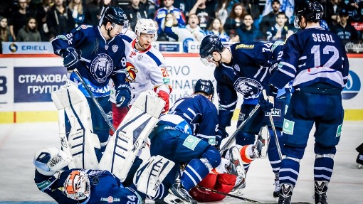 «Джокеры» одержали уверенную победу