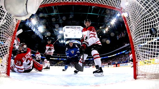 Канадцы проиграли финнам