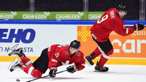 Хоккеисты сборной Швейцарии