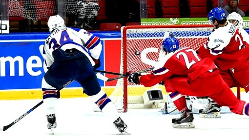 Остин Мэтьюз оформил хет-трик