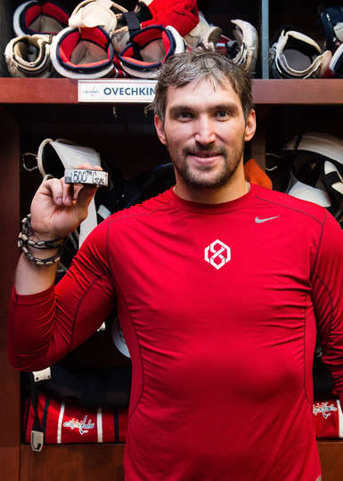 Овечкин с юбилейной шайбой