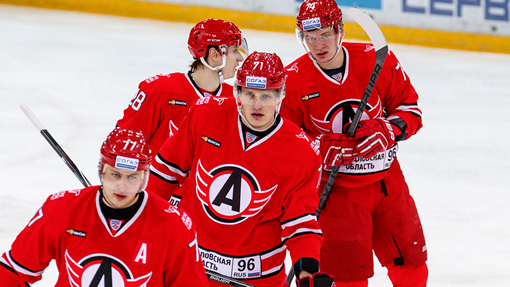 Хоккеисты «Автомобилиста»