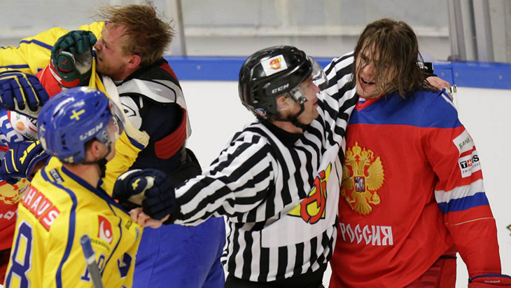 Драка в матче России и Швеции
