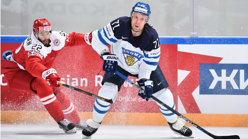 Лео Комаров