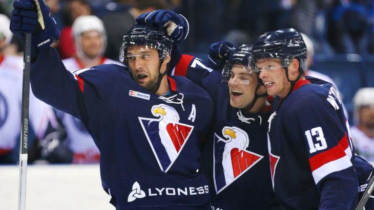 Хоккеисты «Слована»