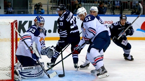 «Адмирал» выиграл у действующего чемпиона КХЛ