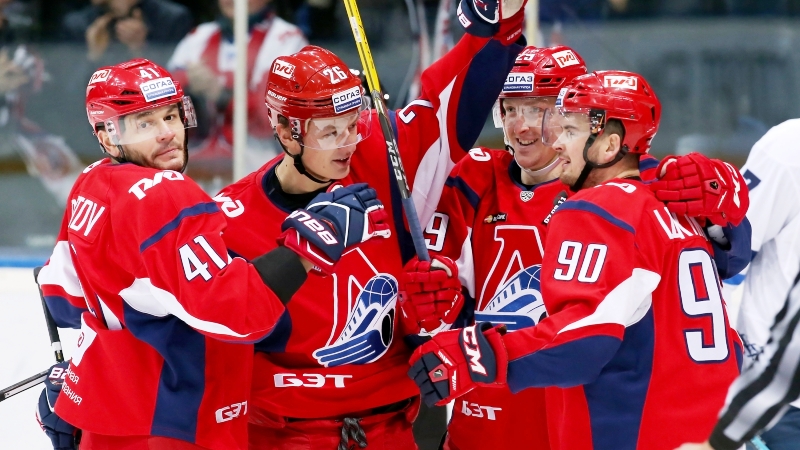 Хоккеисты «Локомотива»