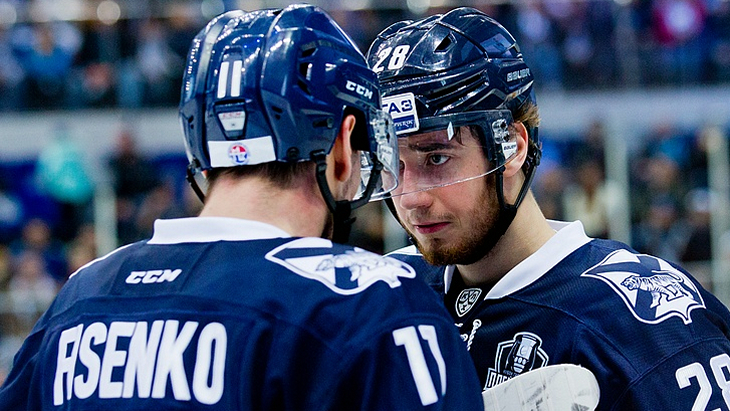 Хоккеисты «Адмирала»