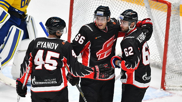 Хоккеисты «Авангарда»