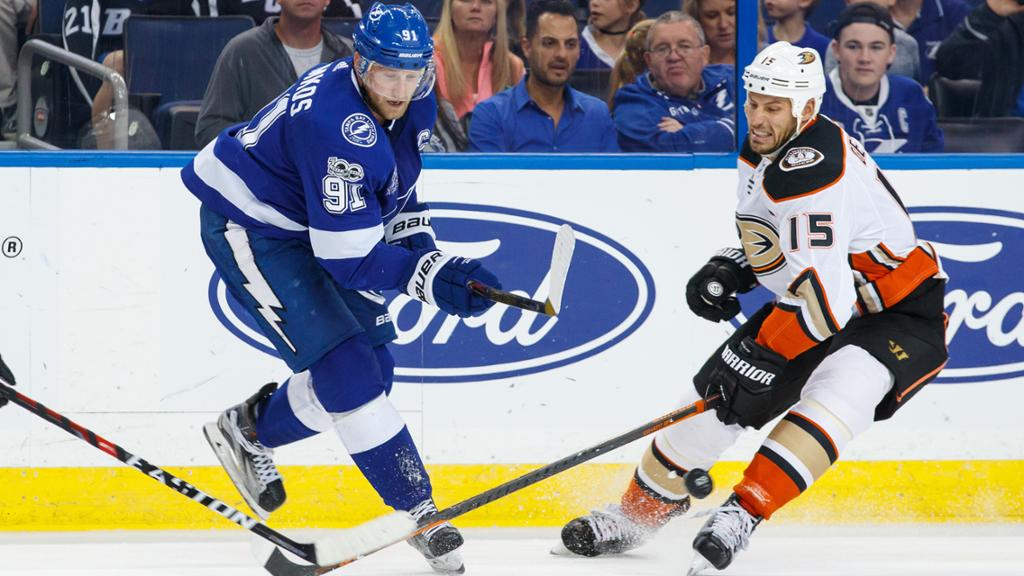 «Тампа» проиграла «Анахайму»