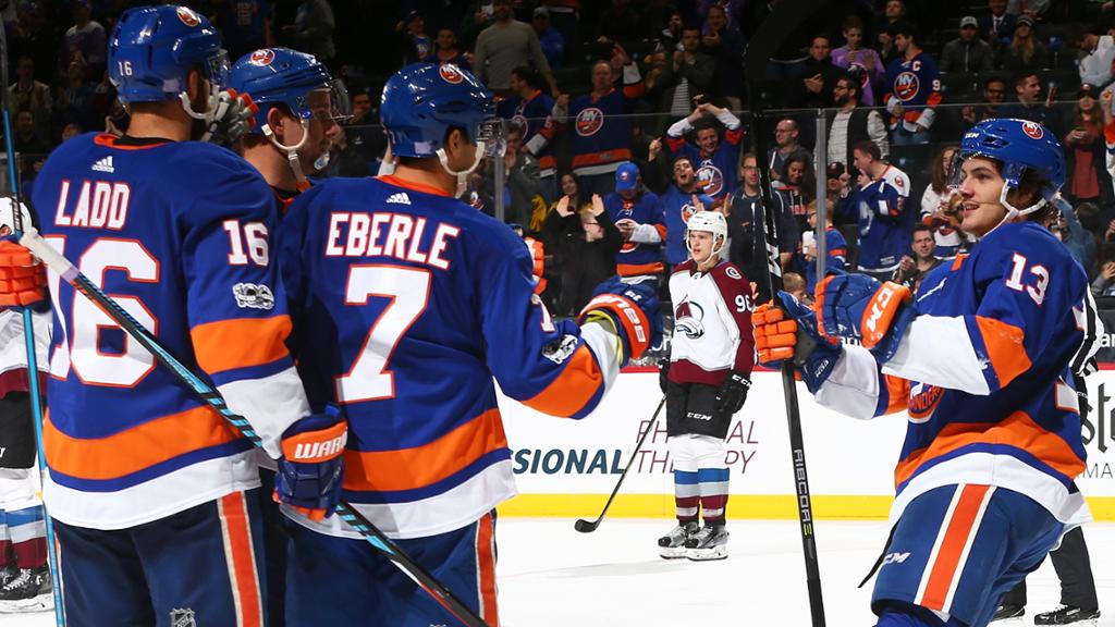 «Островитяне» обыграли «Колорадо»