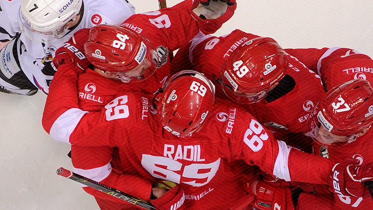 Хоккеисты «Спартака»