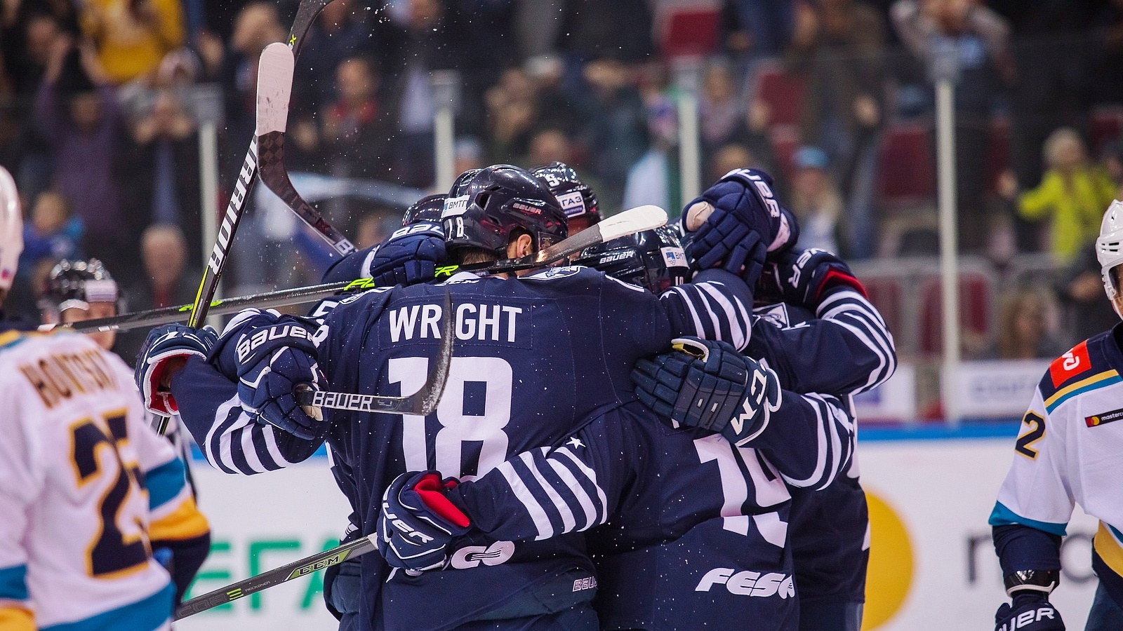 Хоккеисты «Адмирала»