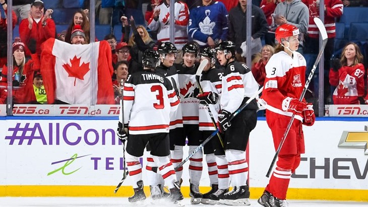 «Кленовые» выиграли группу А