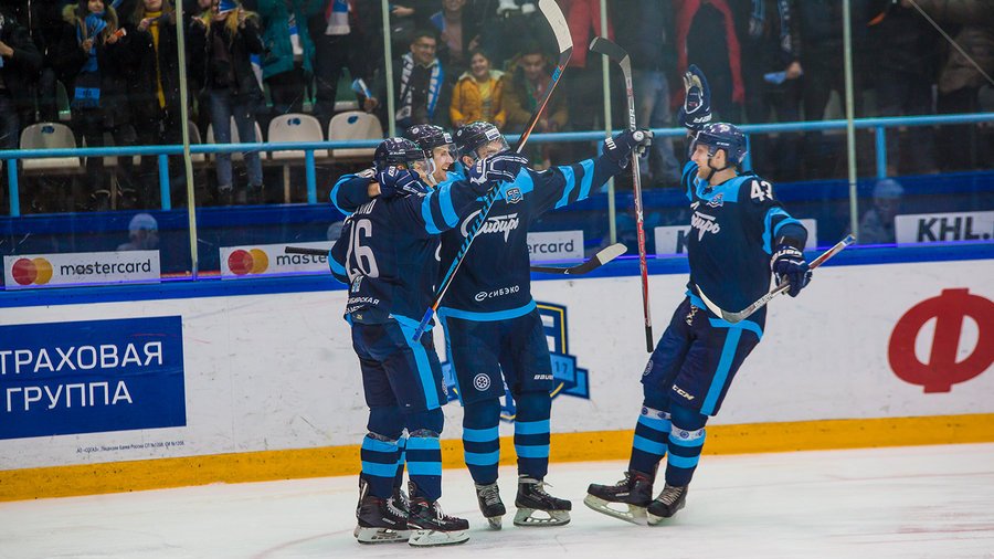 Хоккеисты «Сибири»