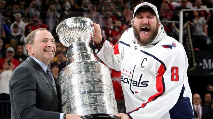 Александр Овечкин с Кубком Стэнли