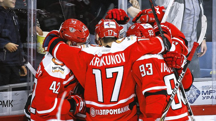 Хоккеисты «Автомобилиста»