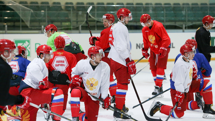 Хоккеисты молодежной сборной России