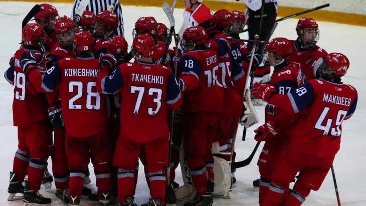 Хоккеисты «Локомотива»