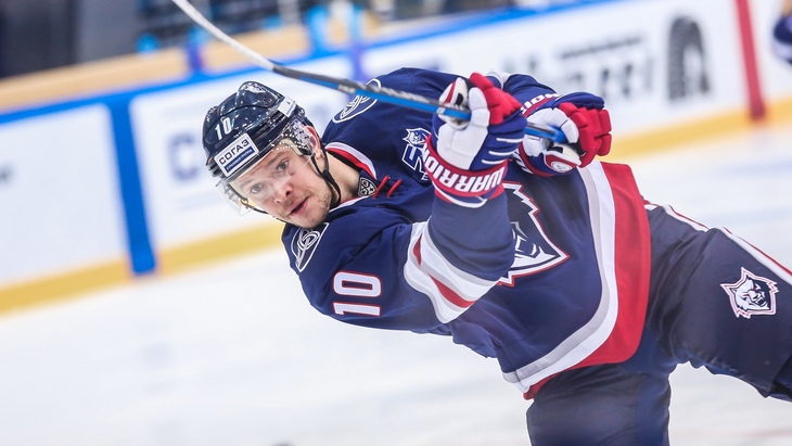 Хоккеист «Нефтехимика»